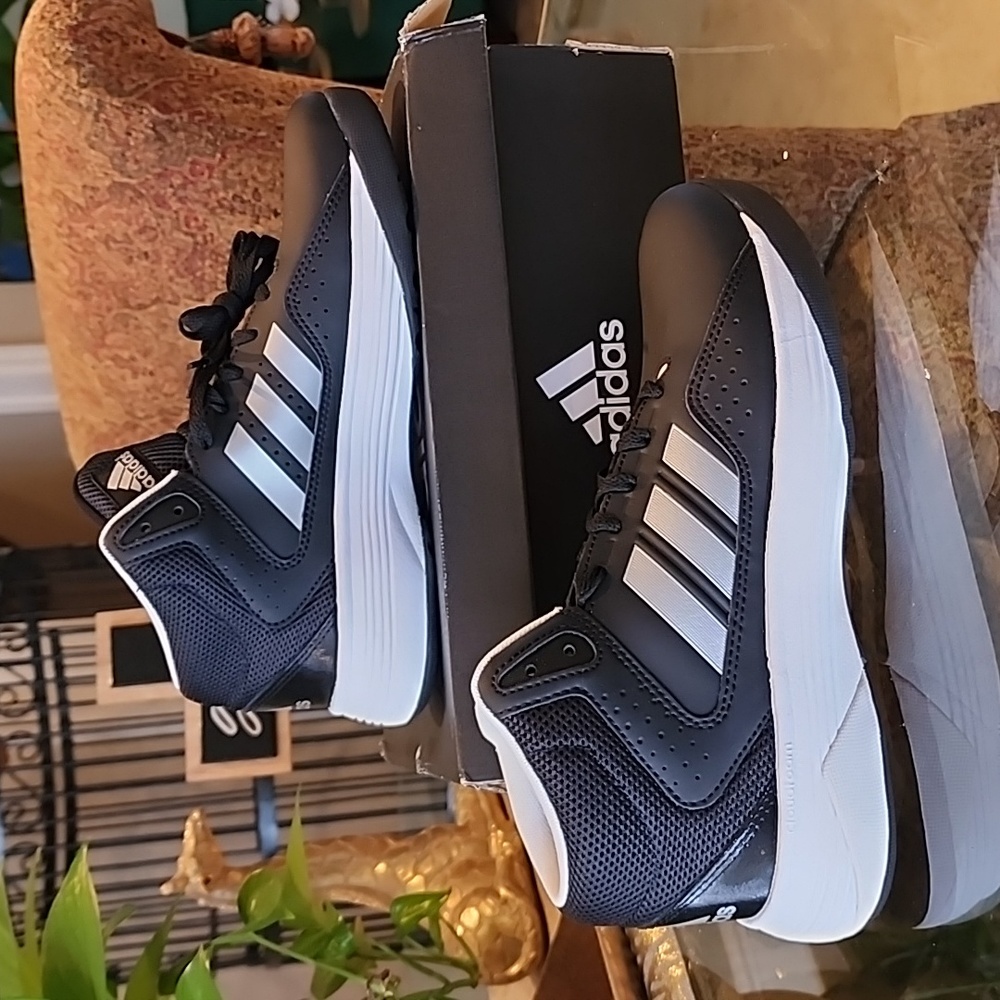Adidas Unisex sneakers 👟